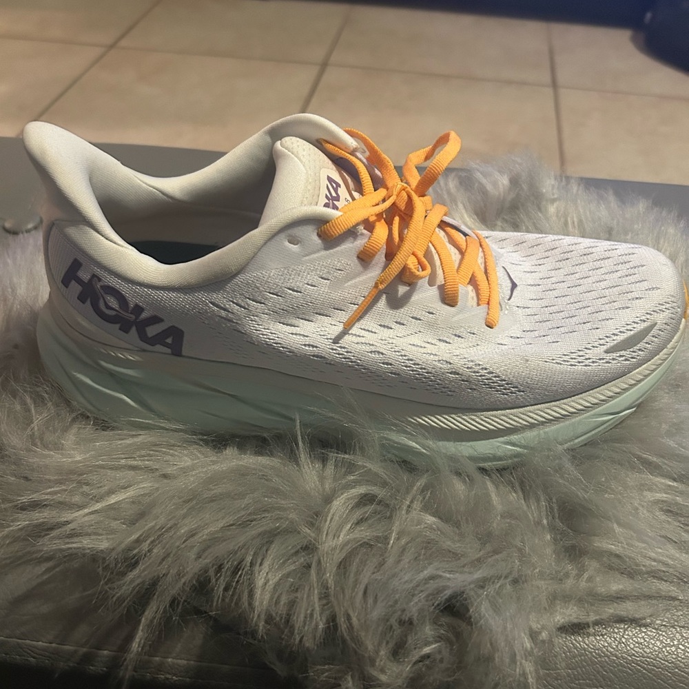 HOKA Women's Clifton 8 Running Shoes